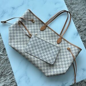 Louis Vuitton Neverfull GM with wristlet